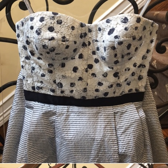 ❗️SOLD❗️Oscar De La Renta Cape Formal Gown - Picture 5 of 8